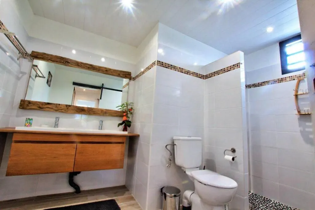La Rose Apartment Lamentin 0*,